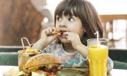 Çocuğum çok yemek yiyor, hiç doymuyor ne yapmalıyım? diyen annelere çözüm önerileri